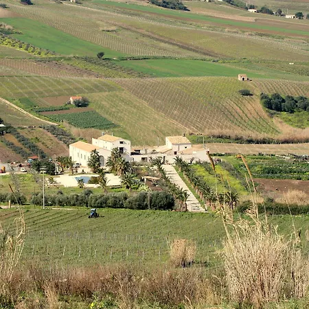 Fattoria Manostalla Chiarelli Farmház Partinico