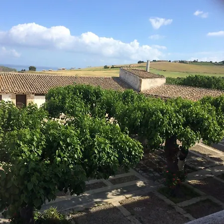 Fattoria Manostalla Chiarelli *